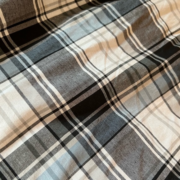 Black and White Button Up - Picture 4 of 6